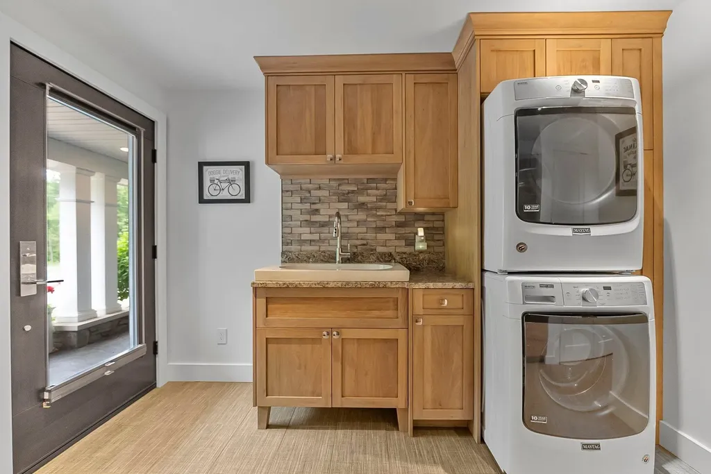 6709 E Wilderness Drive Wawatam Township MI 49701