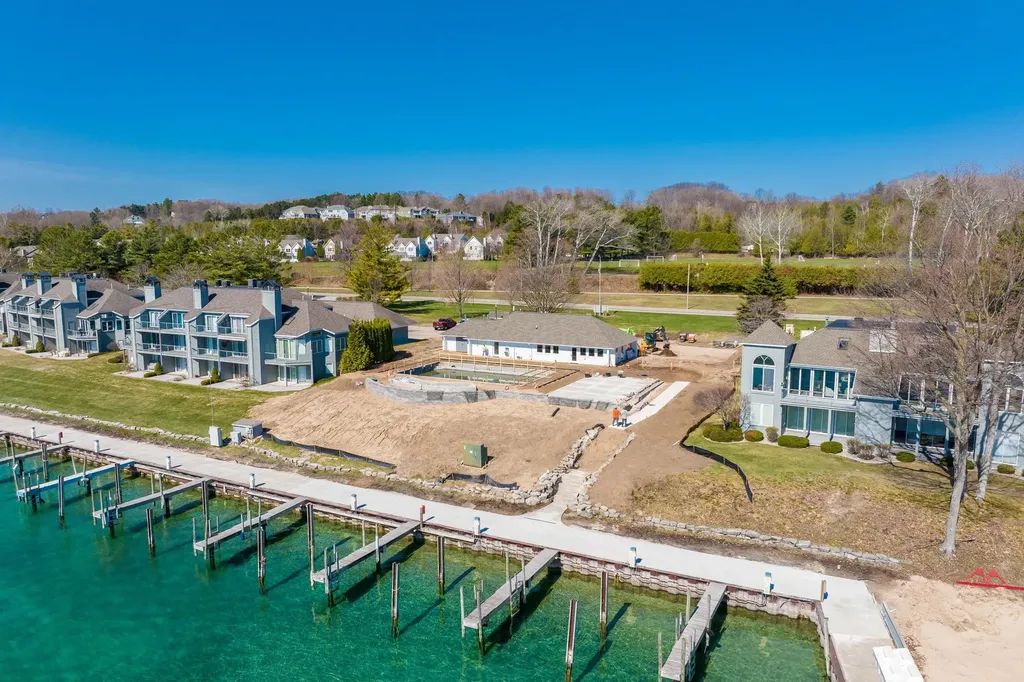 762 N Waypoint Circle Suttons Bay Township MI 49682
