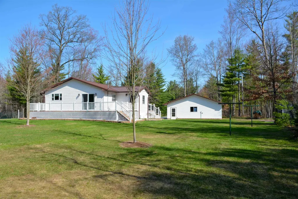 6622 Walton Road Fife Lake Township MI 49649