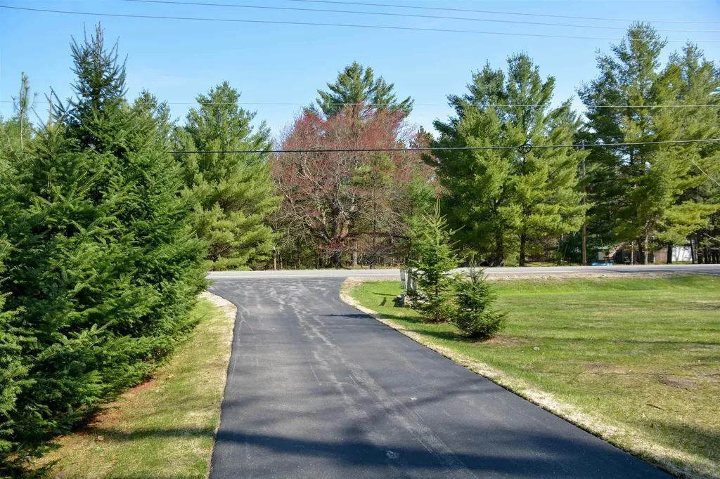 6622 Walton Road Fife Lake Township MI 49649