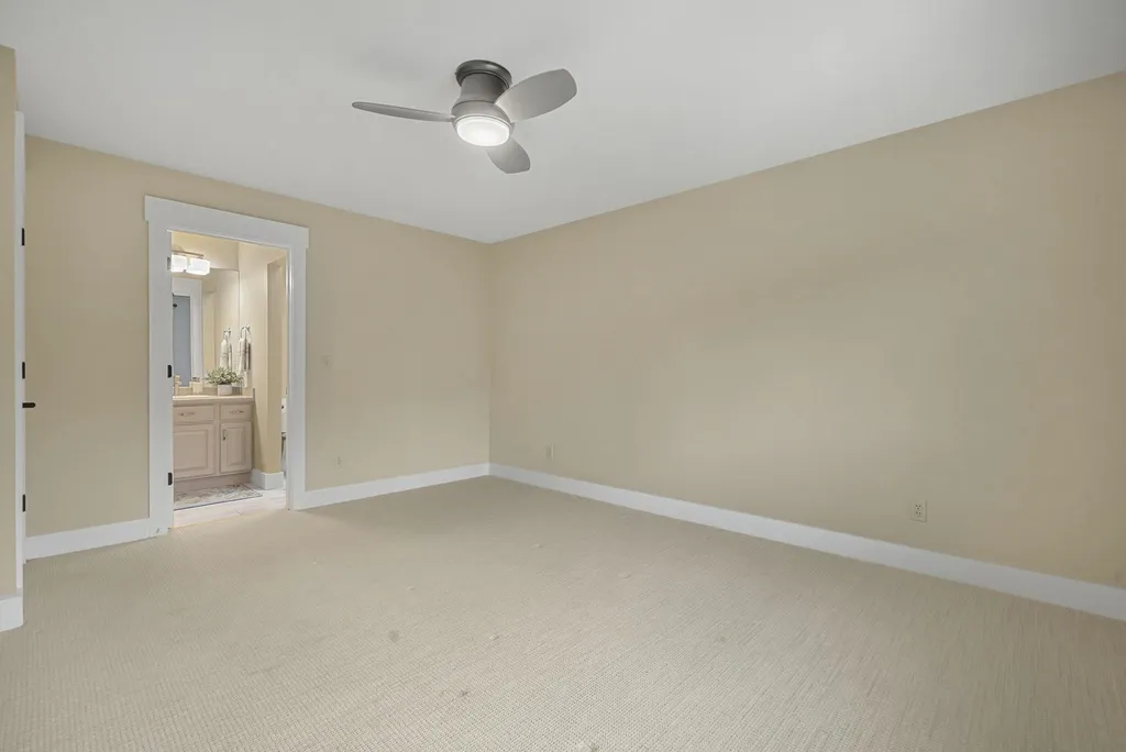 9546 Eastridge Drive Peninsula Township MI 49686
