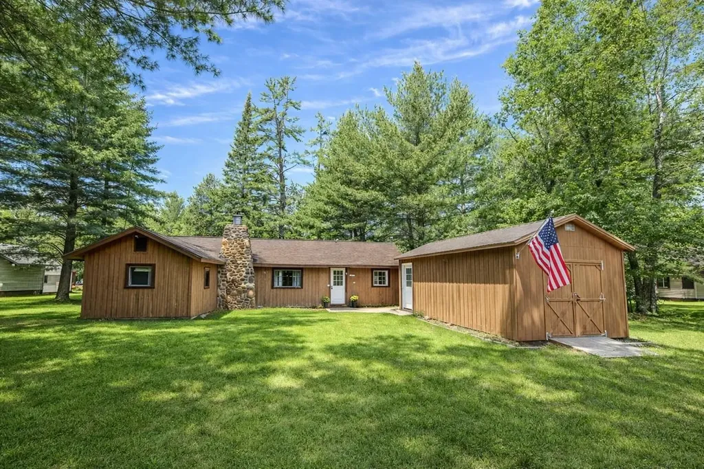 2706 Newatch Avenue Grayling Charter Township MI 49738