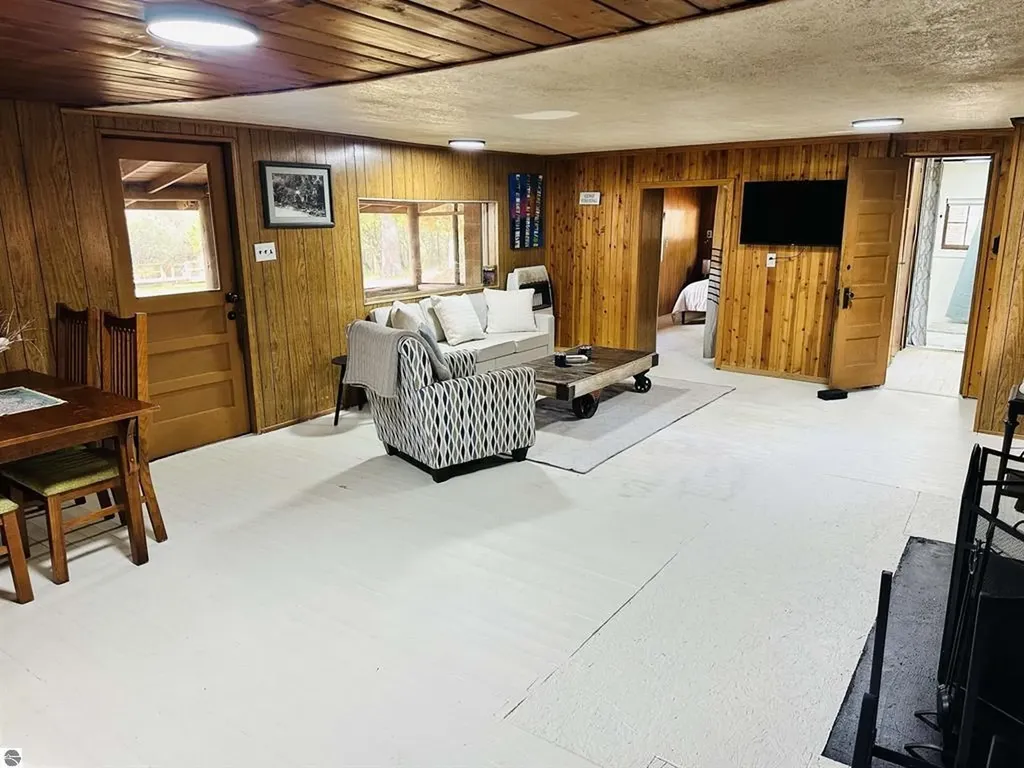 2706 Newatch Avenue Grayling Charter Township MI 49738