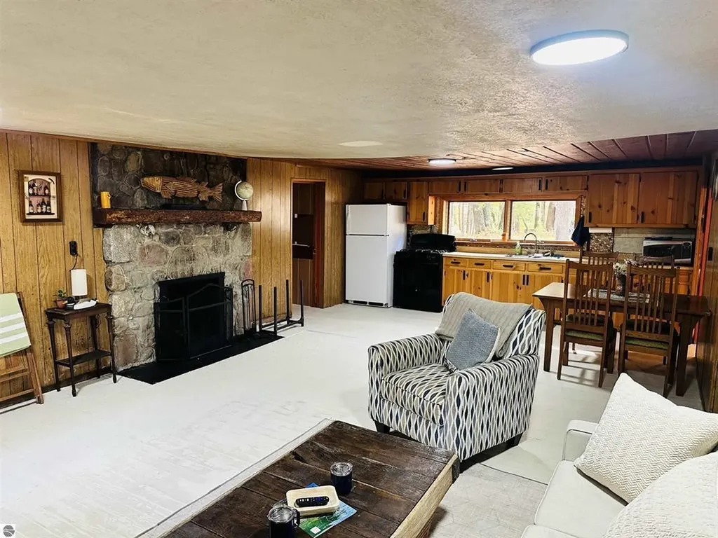 2706 Newatch Avenue Grayling Charter Township MI 49738