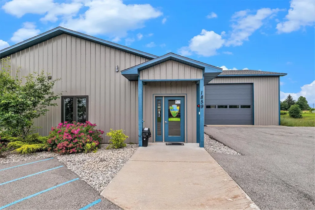 1859 Southpeak Drive Blair Township MI 49685