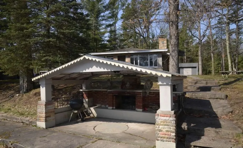 14221 Torch River Road Milton Township MI 49676