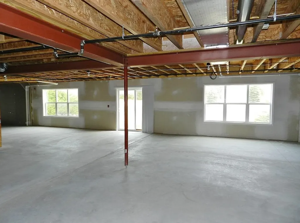 3255 Mahoney Drive East Bay Township MI 49686