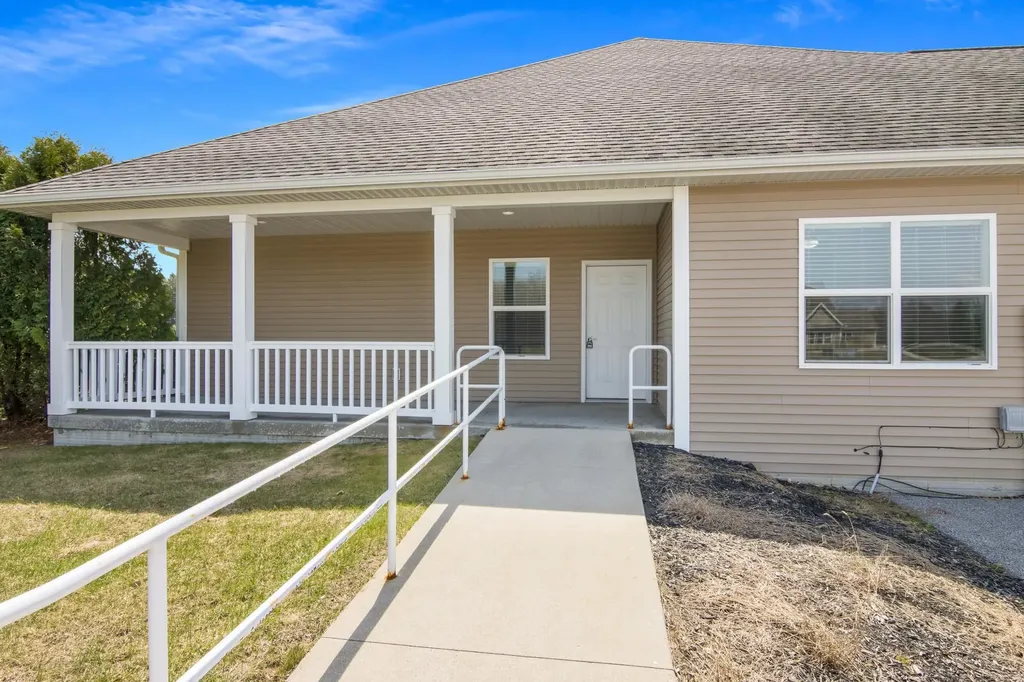 3255 Mahoney Drive East Bay Township MI 49686