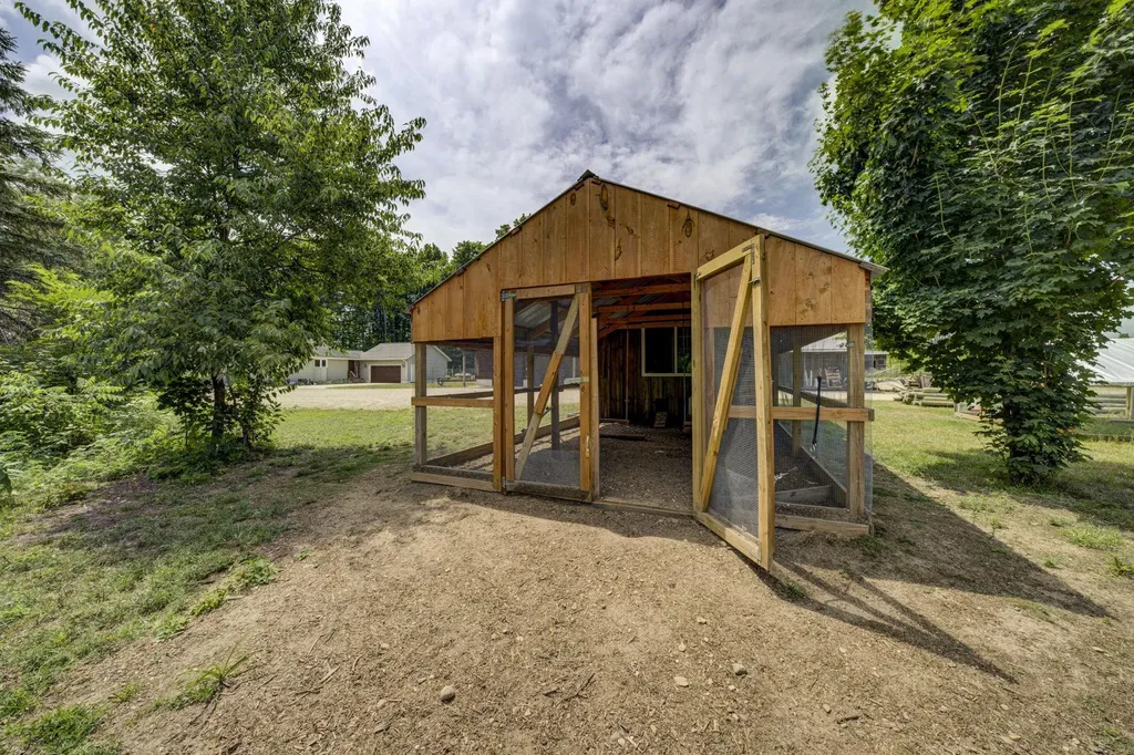 2625 Walton Road Paradise Township MI 49649