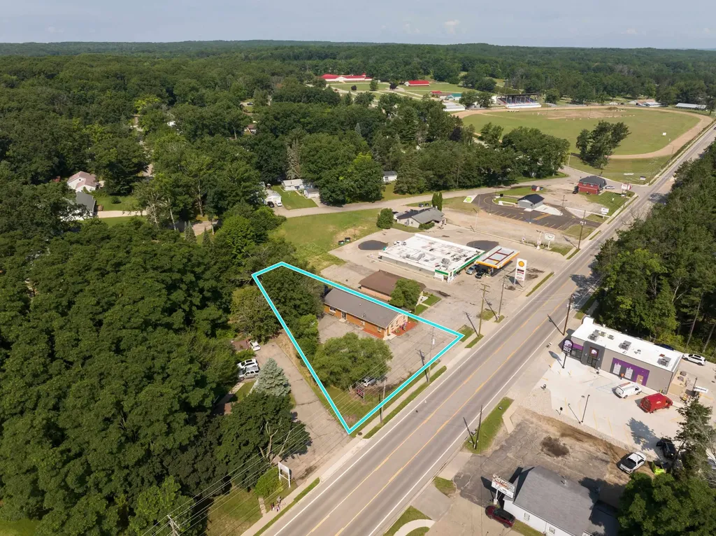 695 N 1st Street Harrison City MI 48625