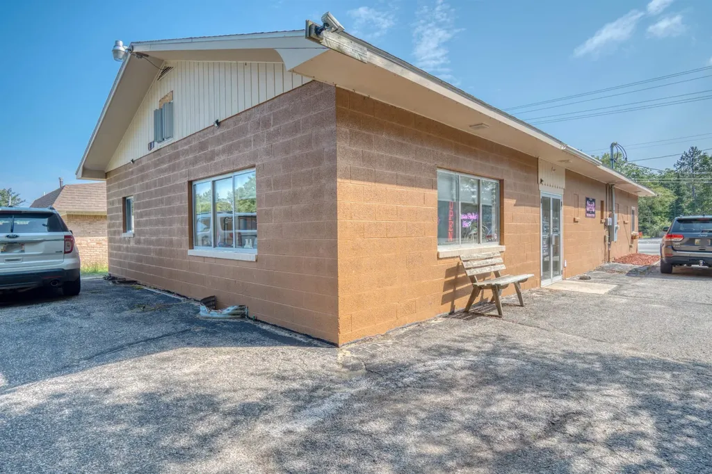 695 N 1st Street Harrison City MI 48625