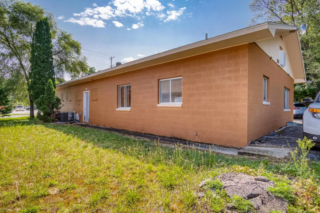 695 N 1st Street Harrison City MI 48625