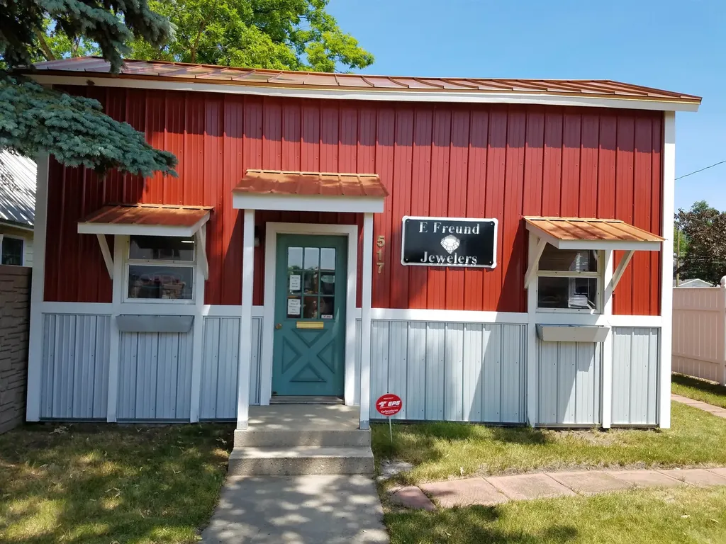 517 E Eighth Street Traverse City City MI 49686
