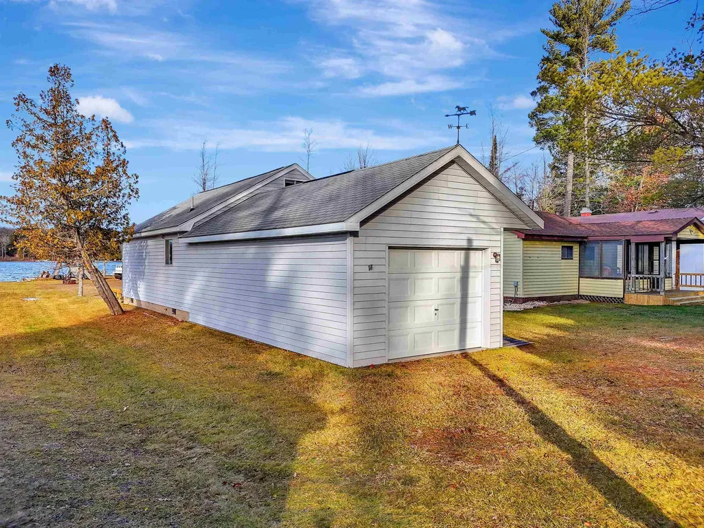 2183 N Manitou Trail Caldwell Township MI 49651
