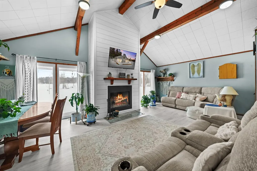 2183 N Manitou Trail Caldwell Township MI 49651