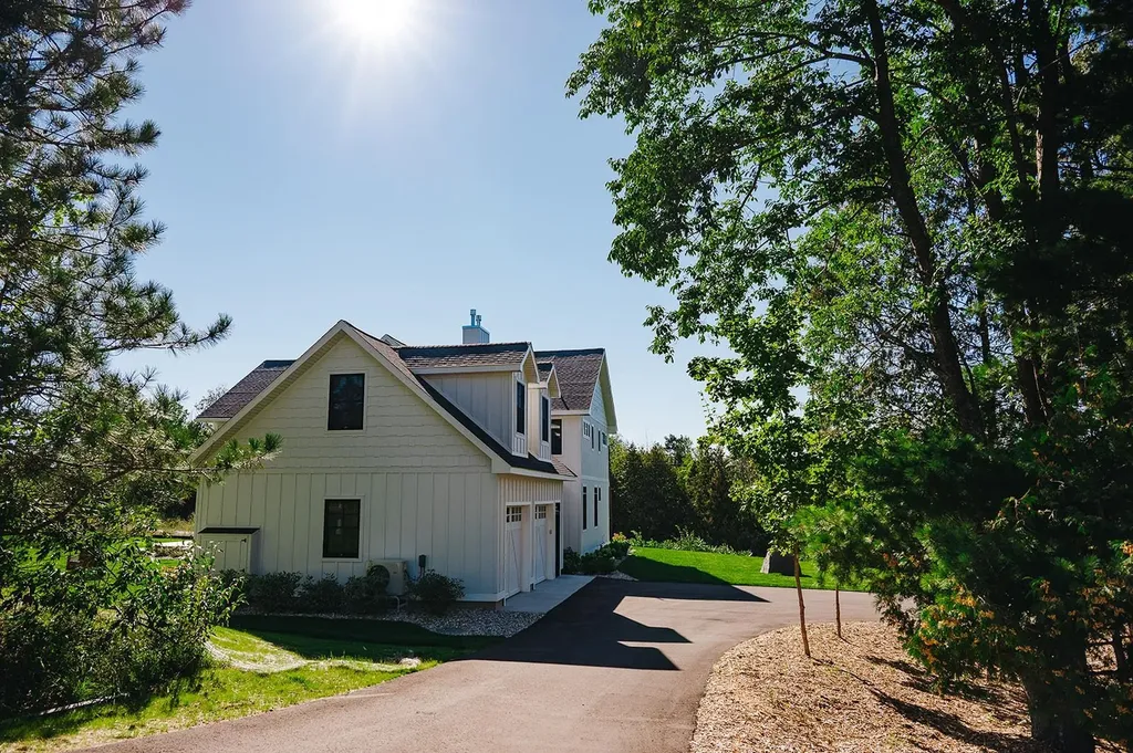 6551 Huntsman Drive Acme Township MI 49690