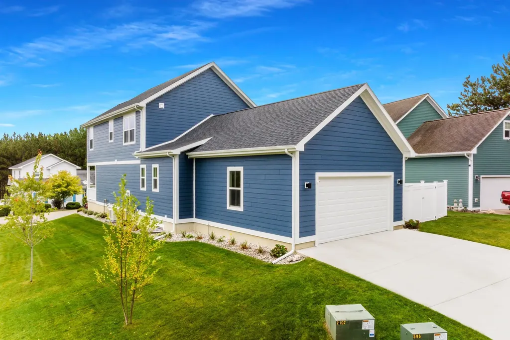10708 Shrewbury Street Traverse City City MI 49684
