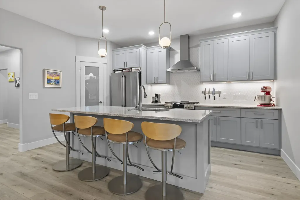 10708 Shrewbury Street Traverse City City MI 49684