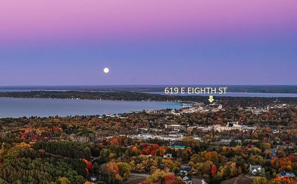 619 E Eighth Traverse City City MI 49686