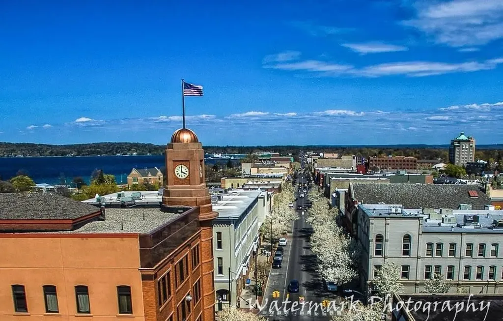 619 E Eighth Traverse City City MI 49686