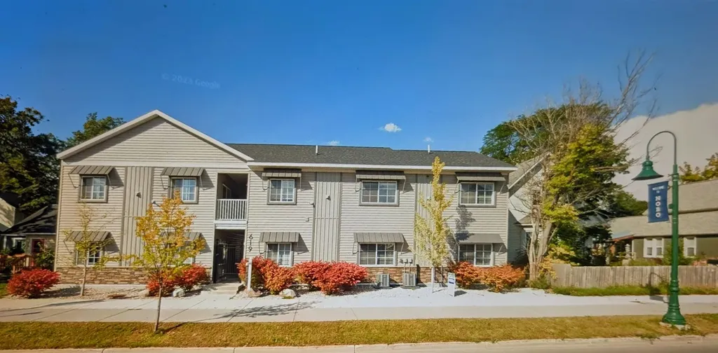 619 E Eighth Traverse City City MI 49686
