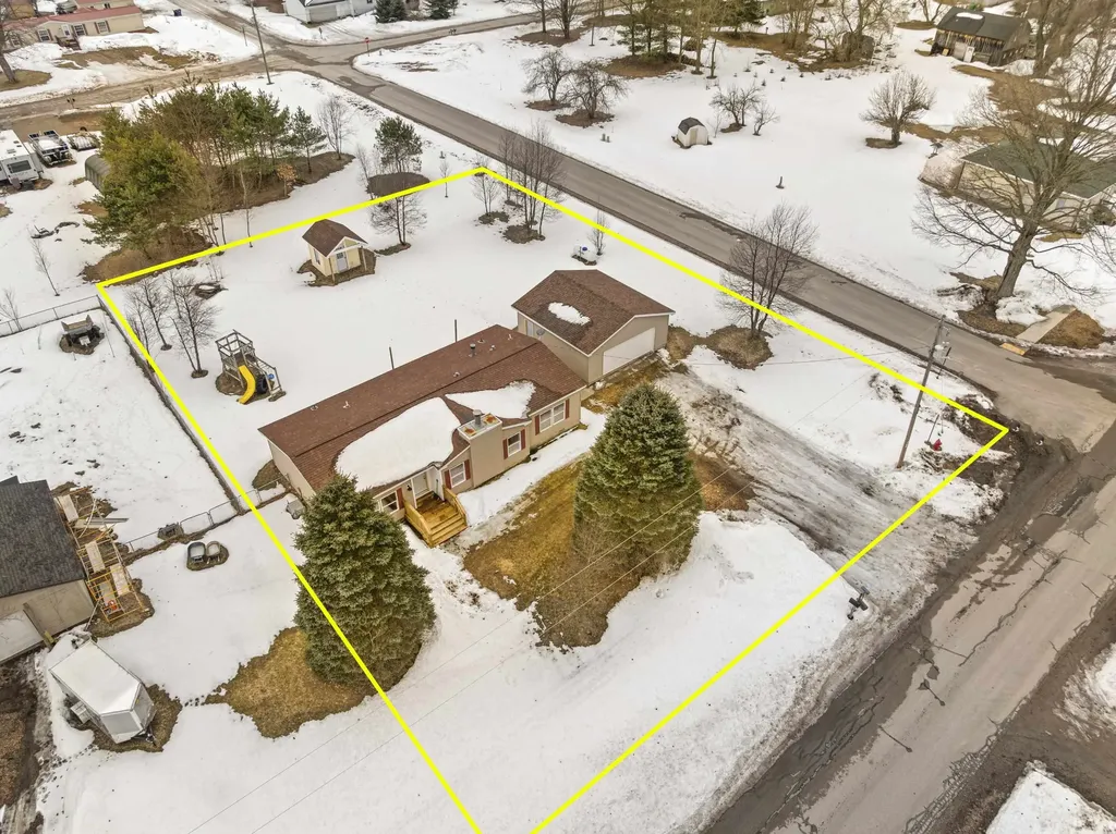 15055 Beecher Avenue Colfax Township MI 49683