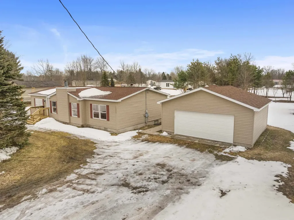 15055 Beecher Avenue Colfax Township MI 49683