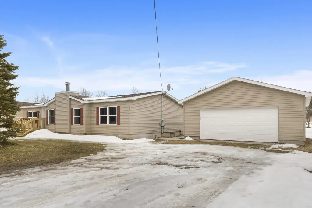 15055 Beecher Avenue Colfax Township MI 49683