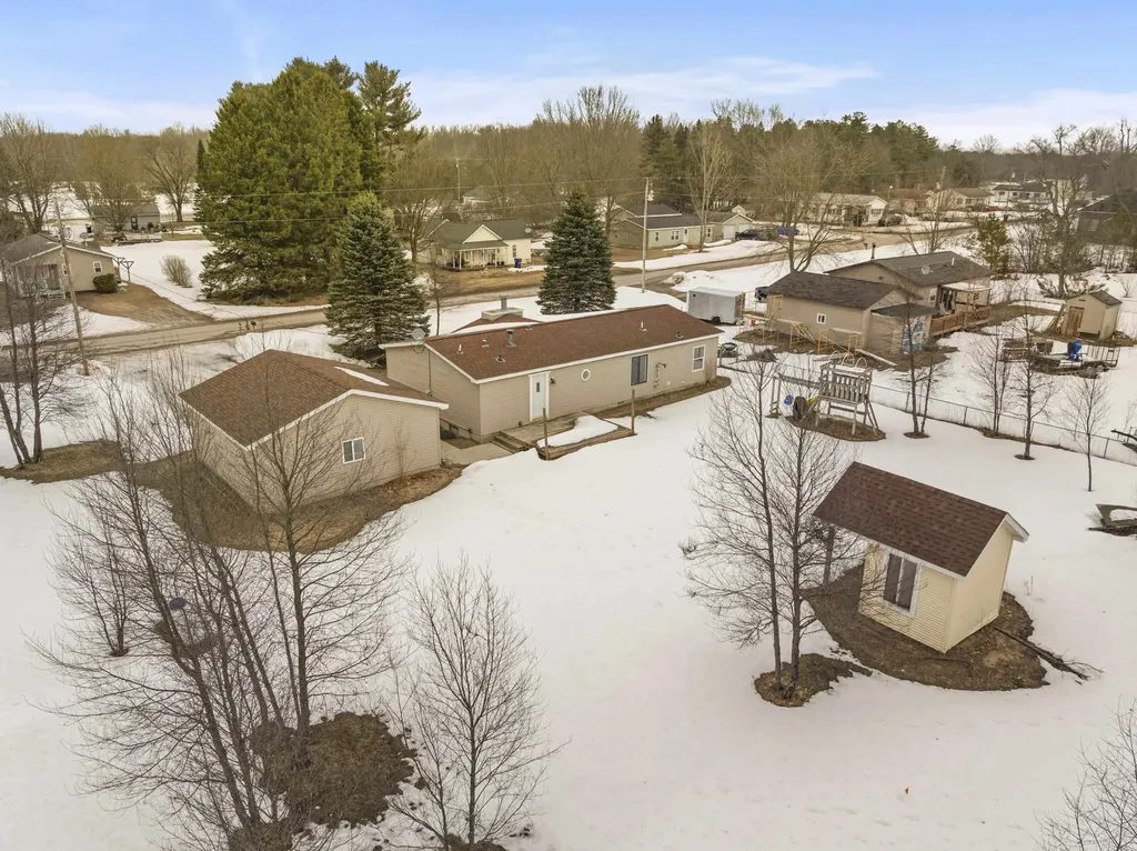 15055 Beecher Avenue Colfax Township MI 49683