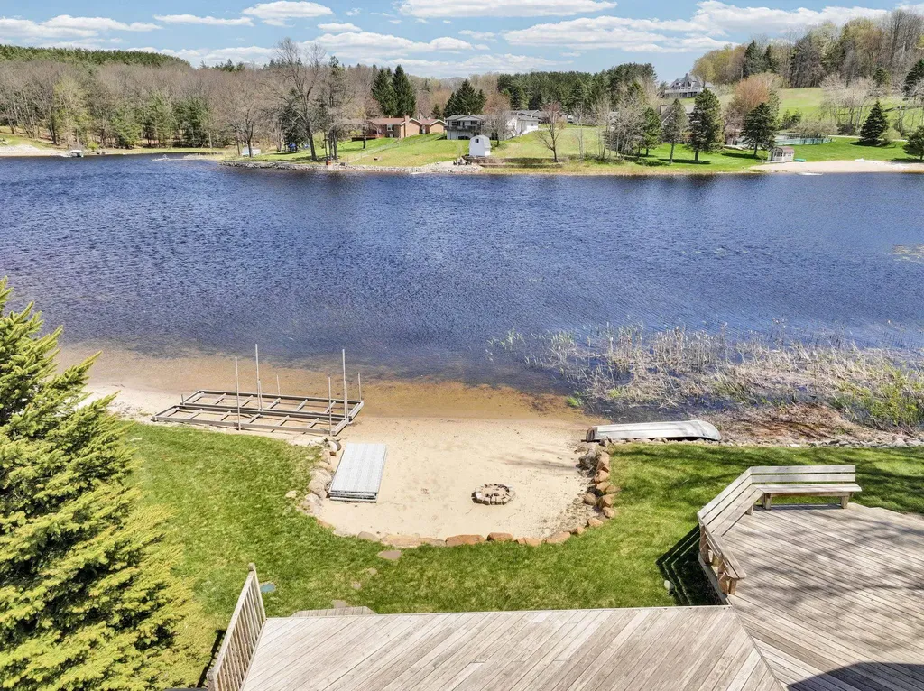9351 E 50 Road Clam Lake Township MI 49601