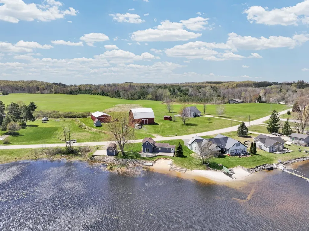 9351 E 50 Road Clam Lake Township MI 49601