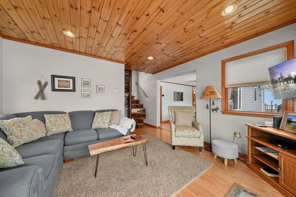 9351 E 50 Road Clam Lake Township MI 49601