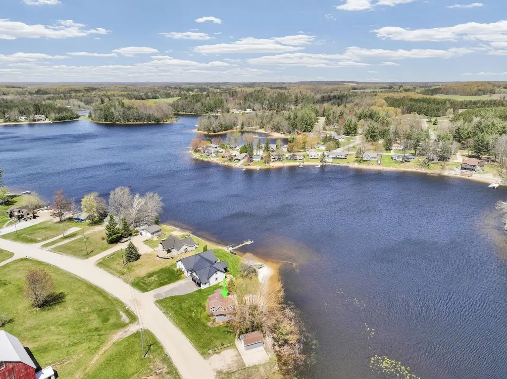 9351 E 50 Road Clam Lake Township MI 49601