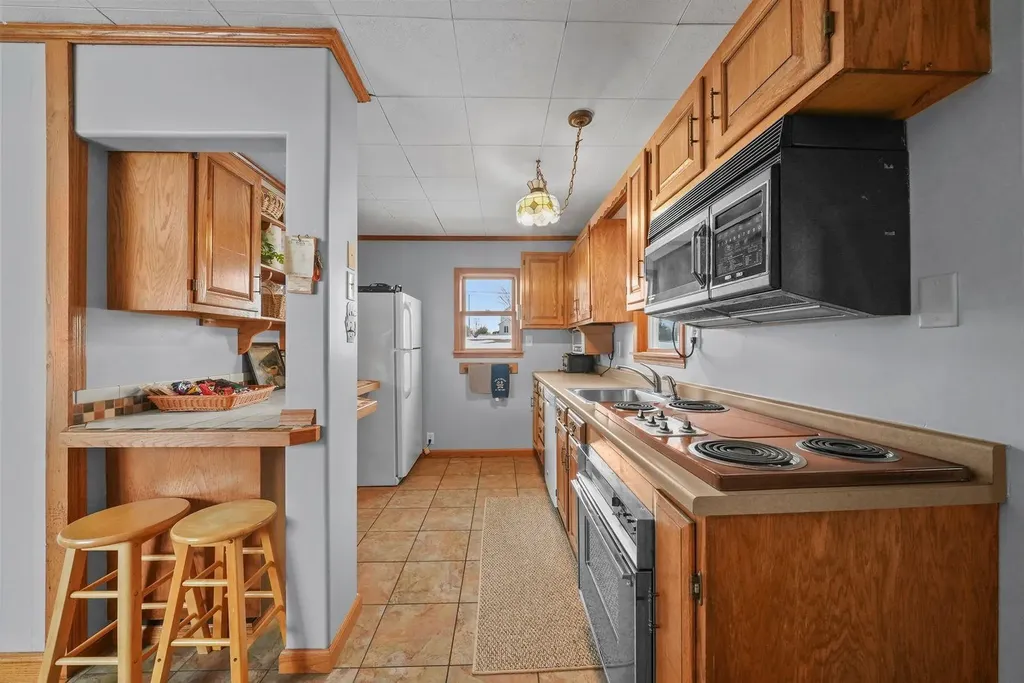 9351 E 50 Road Clam Lake Township MI 49601