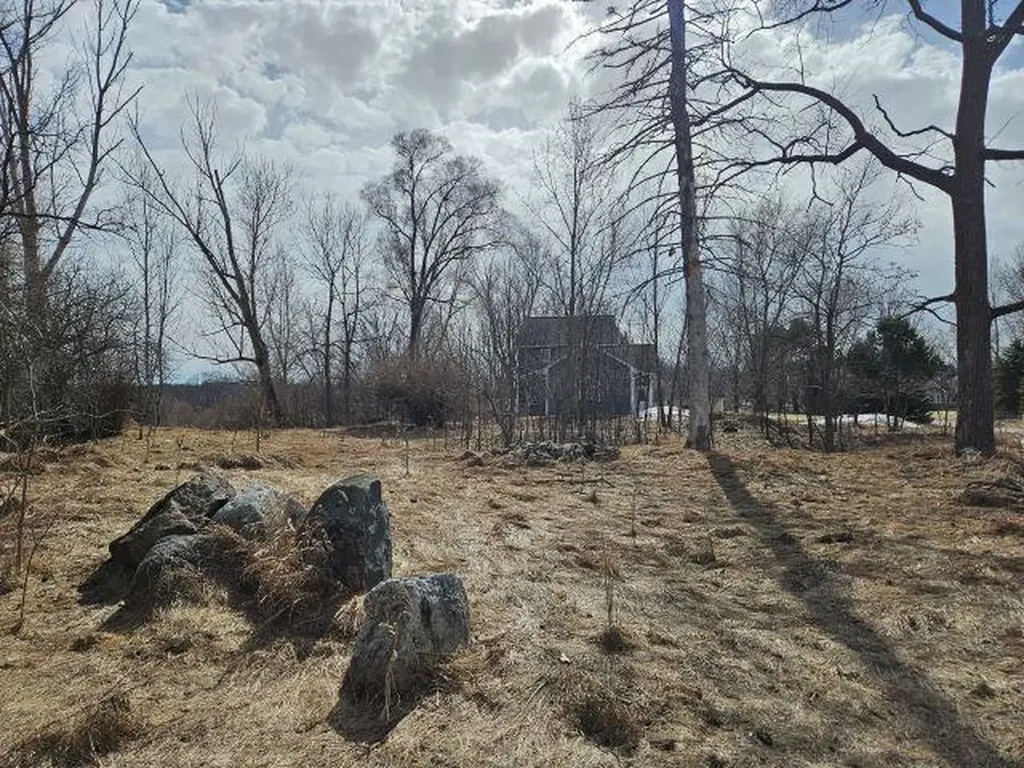 23 Cinnamon Lane East Bay Township MI 49696