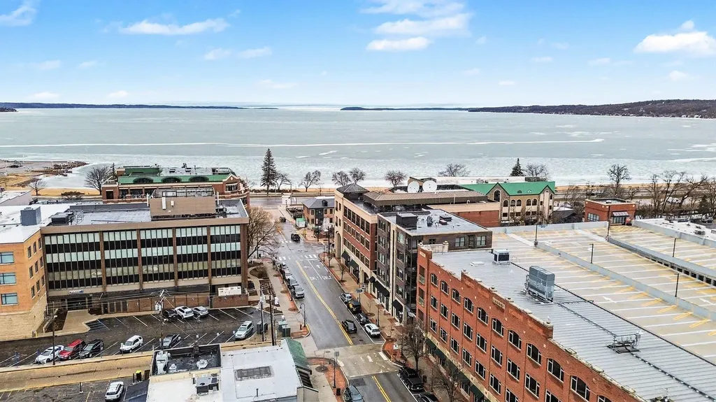 113 Park Street Traverse City City MI 49684