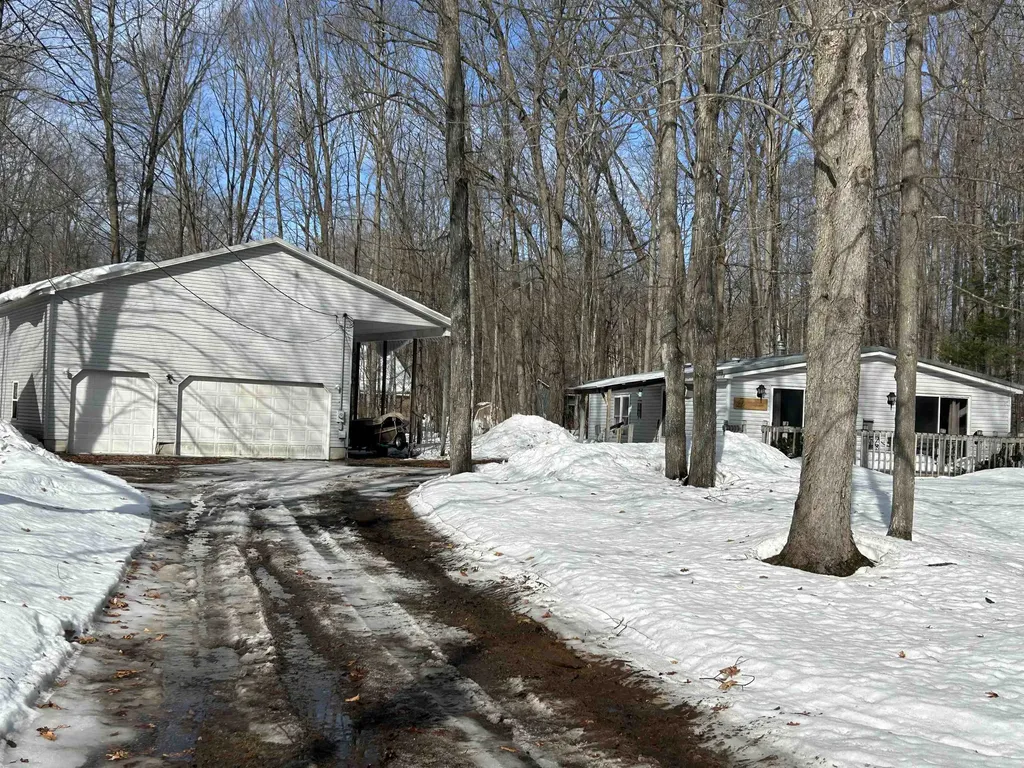 4640 E Circle Drive NE Coldsprings Township MI 49646