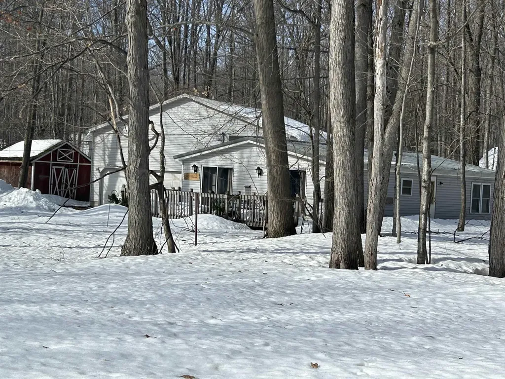 4640 E Circle Drive NE Coldsprings Township MI 49646