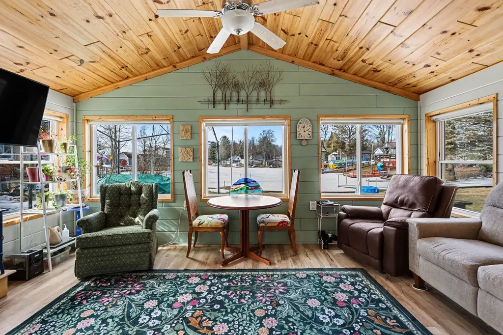152 Hilda Drive Surrey Township MI 48622