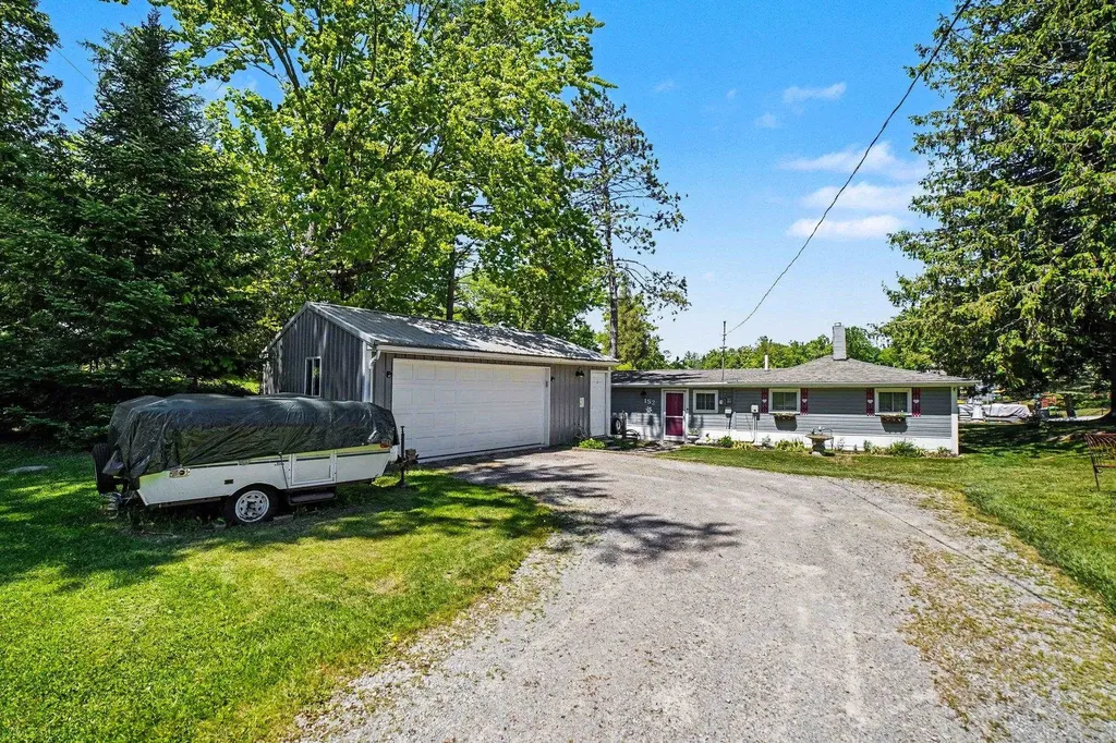 152 Hilda Drive Surrey Township MI 48622