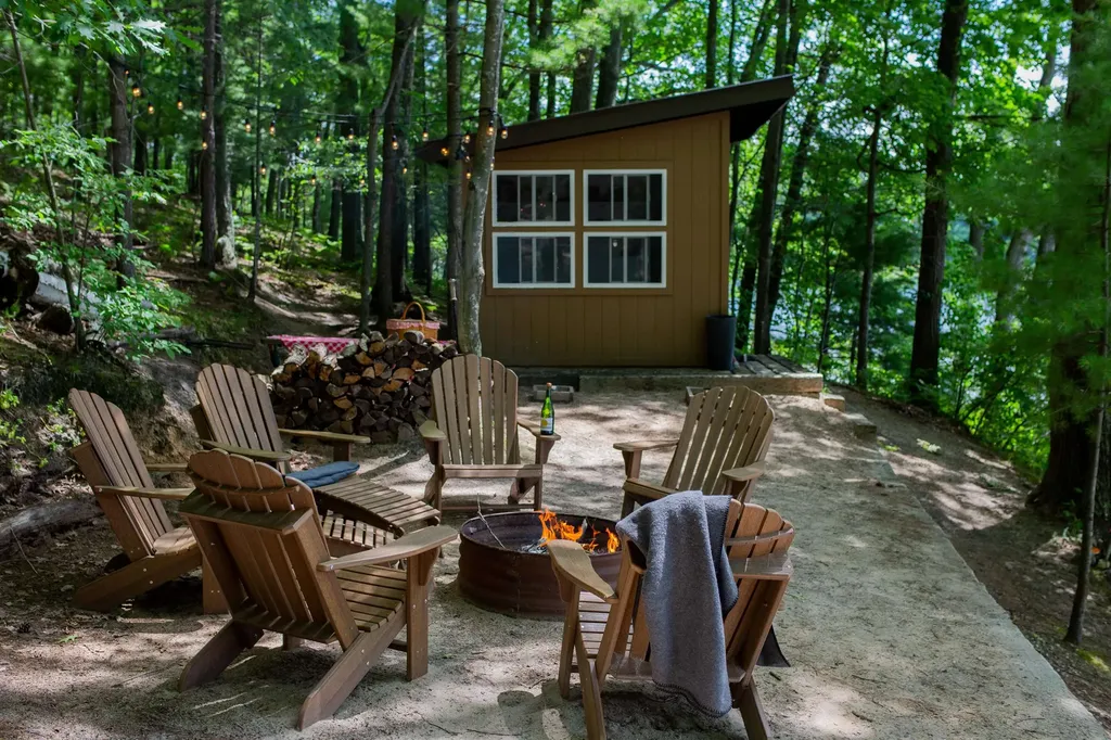 7103 Lake View Ridge Almira Township MI 49650