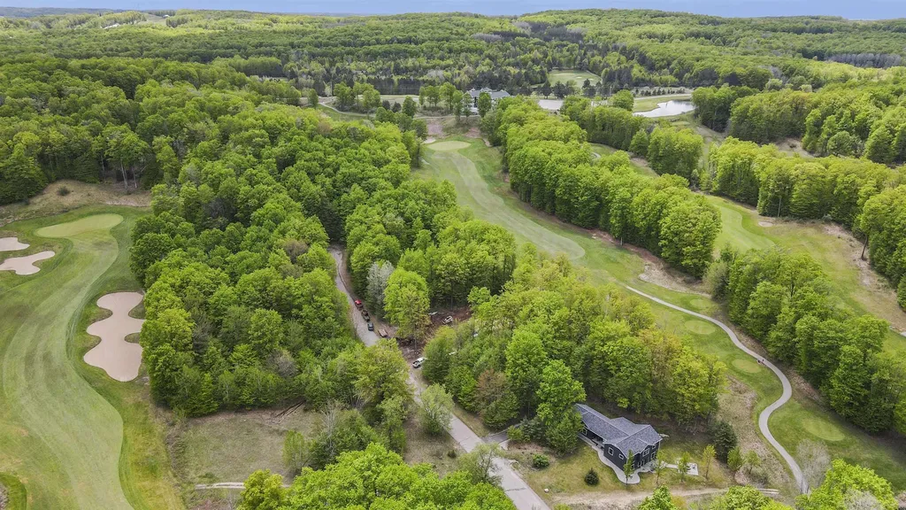 4972 Hawks Spur Kearney Township MI 49615