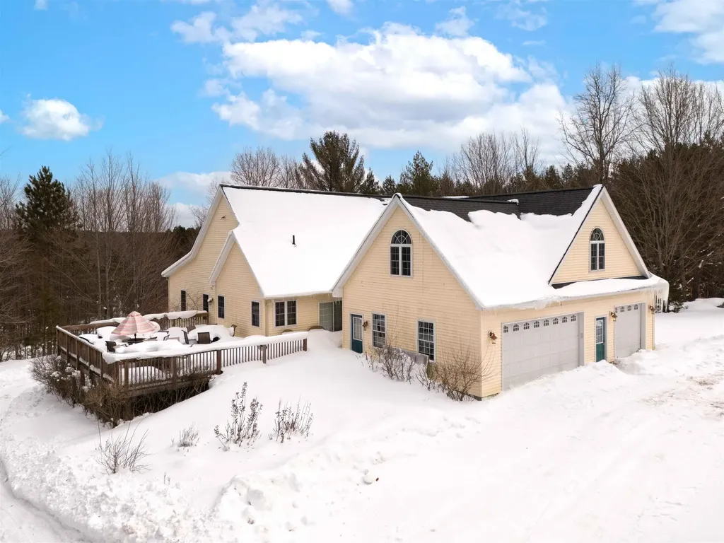 3855 Pulver Woods Drive Whitewater Township MI 49690