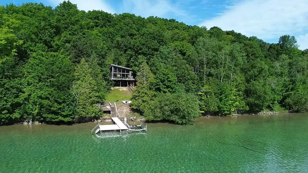 7681 NW Torch Lake Drive Milton Township MI 49648