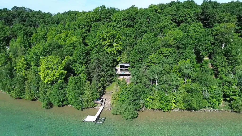 7681 NW Torch Lake Drive Milton Township MI 49648