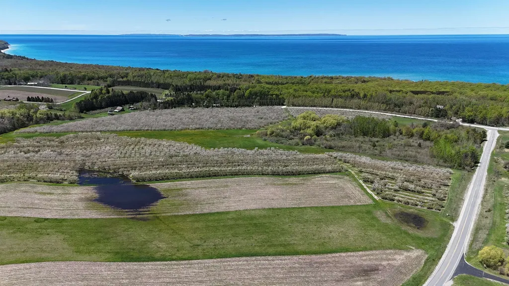N Manitou Trail Leelanau Township MI 49670