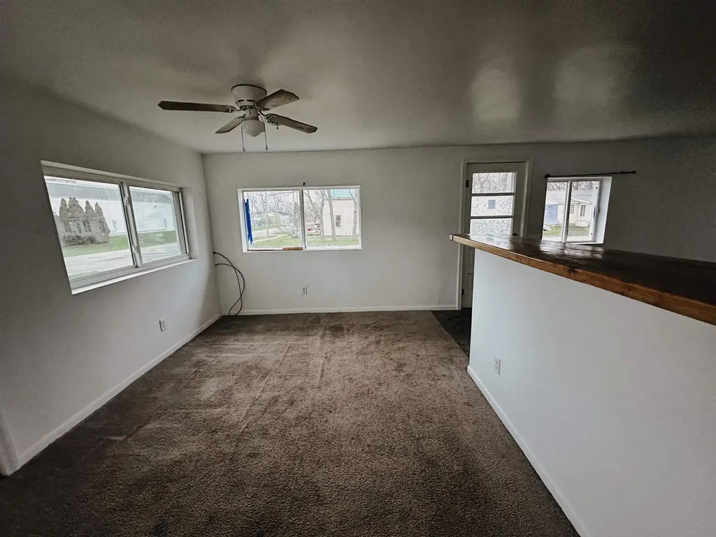 214 N Grover Avenue Alma City MI 48801