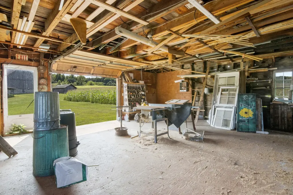 9224 E Duck Lake Road Suttons Bay Township MI 49682
