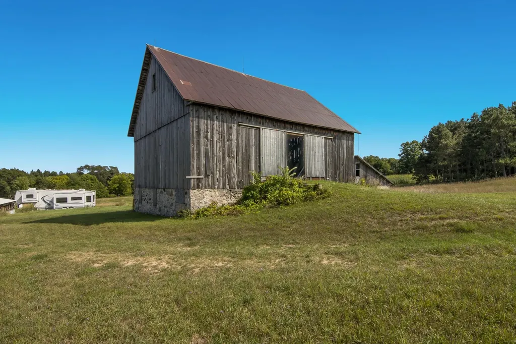 9224 E Duck Lake Road Suttons Bay Township MI 49682