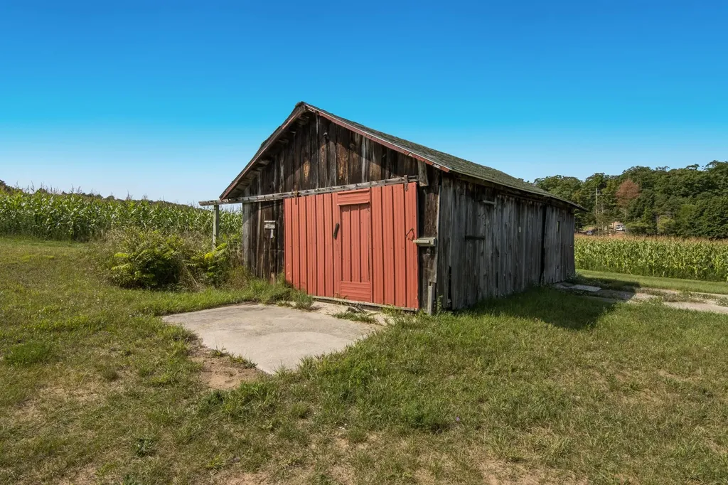 9224 E Duck Lake Road Suttons Bay Township MI 49682